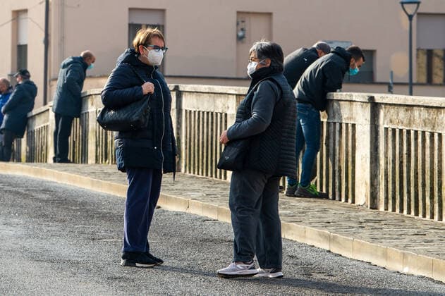 Lazio And Other Italian Regions Return To The Yellow Zone Amid Covid-19 Pandemic Lazio is back in the Yellow Zone due to the increase in Covid19 infections with the Omicron variant increasingly affecting the population. The Yellow Zone does not provide for many restrictions, masks outdoors and restricted access to activities. The yellow zone in Rieti on 3 January 2021. Rieti Italy  Copyright: xRiccardoxFabix originalFilename: fabi-notitle220103_npvWZ.jpg