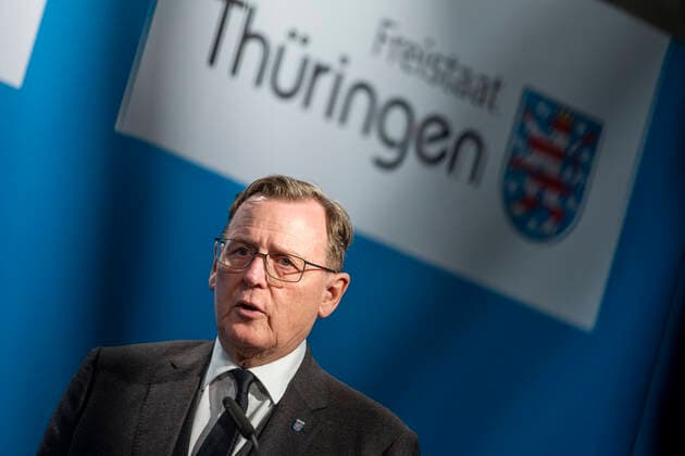 PRESS CONFERENCE GENERAL MAJOR CARSTEN BREUER AND MINISTER PRESIDENT BODO RAMELOW 05 01 2022 Erfurt Media statement by Minister President Bodo Ramelow in Dacheröden House in Erfurt on 5 January 2022