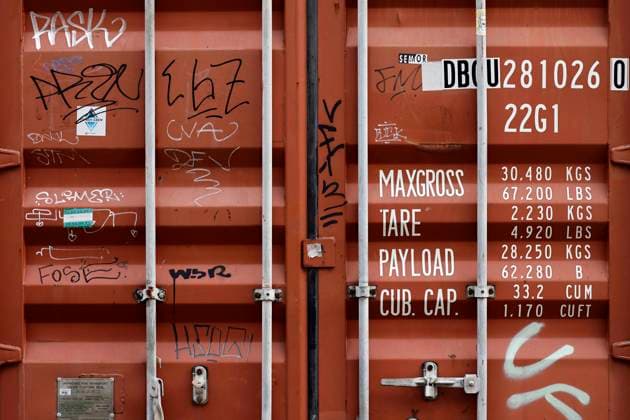 Ein Handelscontainer, wie er zum Transport von Waren auf Containerschiffen genutzt wird, steht in Köln. (Themenbild, Symbolbild) Köln, 06.01.2022 *** A commercial container, as used to transport goods on container ships, stands in Cologne, Germany Topic image, symbol image Cologne, 06 01 2022 Foto:xC.xHardtx xFuturexImage