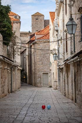 Dubrovnik coronavirus (COVID-19) pandemic Empty street is seen amid the coronavirus disease (COVID-19) pandemic at Croatia s UNESCO protected medieval town of Dubrovnik, Croatia on January 7, 2022. GrgoxJelavic PIXSELL