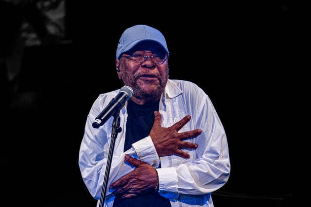 SÃO PAULO, SP - 07.01.2022: SHOW MARTINHO DA VILA - The singer Martinho da Vila performs in São Paulo with the repertoire of his entire career. The sambista from Rio de Janeiro, from Vila Isabel, presents classics such as Mulheres, Canta Canta Minha Gente, among others. The presentation takes place this Friday, Saturday and Sunday, at Sesc Pómpéia, west of the capital. Sao Paulo, January 07, 2022. x2158355x VanxCampos