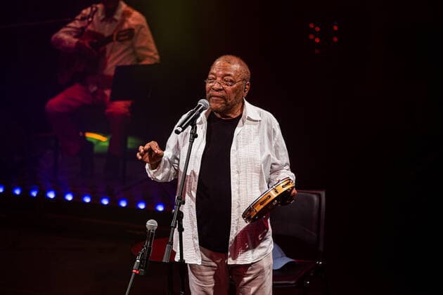 SÃO PAULO, SP - 07.01.2022: SHOW MARTINHO DA VILA - The singer Martinho da Vila performs in São Paulo with the repertoire of his entire career. The sambista from Rio de Janeiro, from Vila Isabel, presents classics such as Mulheres, Canta Canta Minha Gente, among others. The presentation takes place this Friday, Saturday and Sunday, at Sesc Pómpéia, west of the capital. Sao Paulo, January 07, 2022. x2158357x VanxCampos