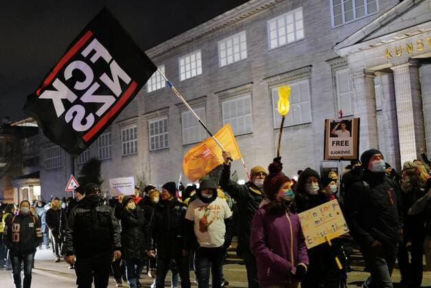 Germany Coronavirus Restrictions Protest 6737913 08.01.2022 People take part in a demonstration against coronavirus disease (COVID-19) measures, in Hamburg, Germany. Ekaterina Solovyova Sputnik Hamburg Germany  Copyright: xEkaterinaxSolovyovax
