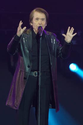 January 9, 2022, Madrid, Spain: Miguel Rafael Martos Sanchez, better known as Raphael performs at the solidarity concert Music with La Palma: Stronger than the volcano at Wizink Center, in Madrid. Madrid Spain - ZUMAs197 20220109_zaa_s197_072 Copyright: xAtilanoxGarciax
