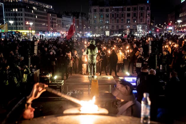 The protest group Men in Black demonstrates in Copenhagen, Sunday 9 January 2022 MiB marks the anniversary of the groups first protest, Copenhagen Denmark  Copyright: RitzauxScanpix MadsxClausxRasmussenx cop102 spdk20220109-214540-L