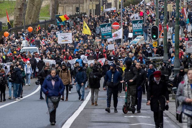 09 01 2022 , Brussels , Belgium , Thousands demonstrate against the governments corona measures in Belgium and against compulsory vaccination , light rioting after end of demonstration