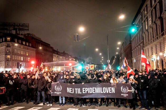 The protest group Men in Black demonstrates in Copenhagen, Sunday 9 January 2022 MiB marks the anniversary of the groups first protest, Copenhagen Denmark  Copyright: RitzauxScanpix MadsxClausxRasmussenx cop102 spdk20220109-215423-L