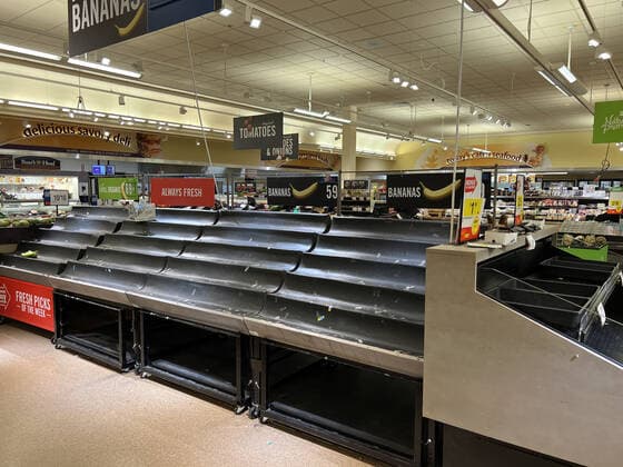 ALEXANDRIA, VA - JANUARY 9: View of empty shelves a a Wegmans Supermarket as the omicron covid variant causes widespread supply chain delays resulting in empty shelves in many food markets on January 9, 2022 in Alexandria, Virginia. Copyright: xmpi34x