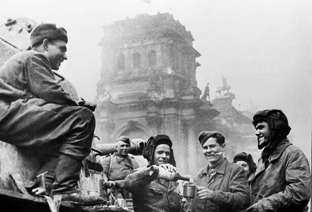 Great Patriotic War of 1941-1945 5698178 10.05.1945 The Great Patriotic War of 1941-1945. The Soviet troops Berlin offensive operation of April 16 - May 8, 1945 in Germany. The crew of a T-34 Fighting Girlfriend tank near Reichstag in May 1945. The construction of the tank was funded by the predominantly female staff of the Sverdlovsk bakery plant and the tank was sent to the 93rd Tank Brigade in the winter of 1944. Mikhail Berlin Germany  Copyright: xMikhailx