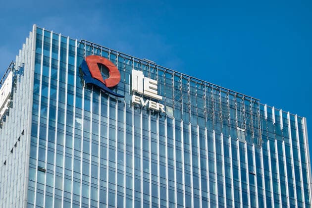 SHENZHEN, CHINA - JANUARY 11: A nameplate of Evergrande Group is seen removed from its headquarters building in Shenzhen on January 11, 2022 in Shenzhen, Guangdong Province of China.  Copyright: xVCGx CFP111364563840