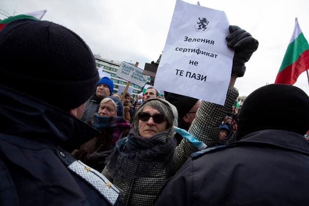Bulgaria Coronavirus Restrictions Protest 6739541 12.01.2022 People take part in a protest against COVID-19 restrictions in front of the National Assembly of the Republic of Bulgaria, in Sofia, Bulgaria. Now Bulgarians have to wear masks indoors and on public transport and show a health pass, given to people who are vaccinated, recovered or who have tested negative for the virus, to get into restaurants, cafes and shopping malls and gyms. Hristo Vladev Sputnik Sofia Bulgaria  Copyright: xHristoxVladevx