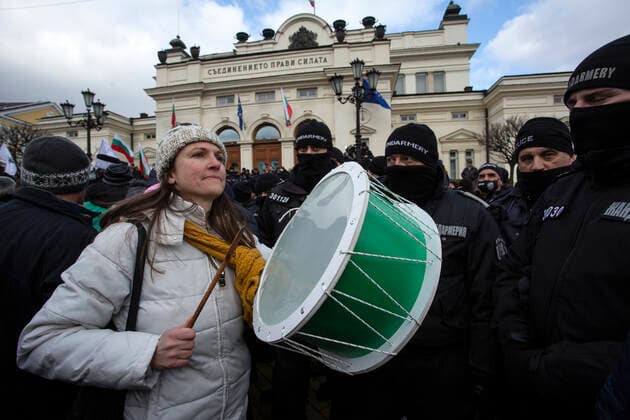 Protest Against COVID-19 Restrictions In Sofia Protest in front of the National Assembly of the Republic of Bulgaria on 12 January 2022, against COVID-19 restrictions. Protesters demand the elimination of all COVID-19 restrictions in Bulgaria. Sofia Bulgaria  Copyright: xHristoxVladevx originalFilename: vladev-notitle220112_npXMU.jpg