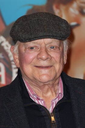 . 13 01 2022. London, United Kingdom. Sir David Jason and family arriving at Cirque du Soleil s Luzia premiere at the Royal Albert Hall in London.  xStephenxLockx xi-Imagesx IIM-22996-0017