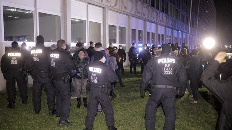 ID 496 The city of Dresden prepared on Thursday evening for one of the largest cross-thinker demons