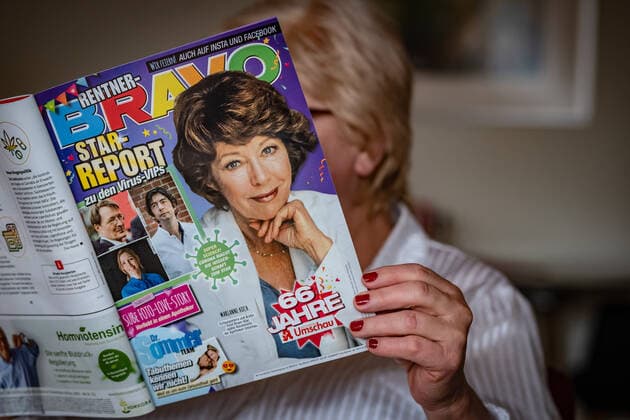 die Zeitschrift APOTHEKEN UMSCHAU Apothekenumschau wird heute am 15.01.2022 66 Jahre alt und feiert selbstironisch mit einer beigehefteten Rentner BRAVO Apothekenumschau *** the magazine APOTHEKEN UMSCHAU Apothekenumschau becomes today on 15 01 2022 66 years old and celebrates self-ironically with an attached pensioner BRAVO Apothekenumschau