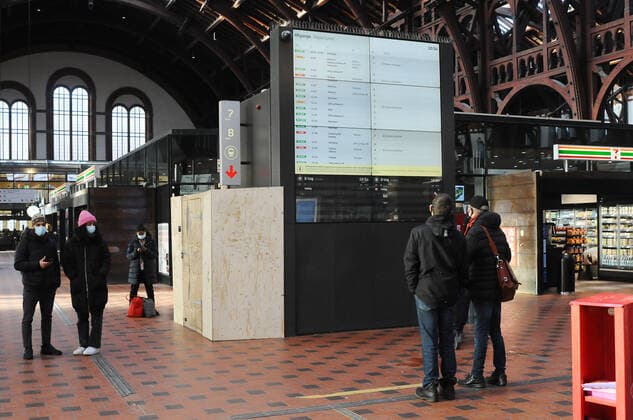 Copenhagen Denmark. 15 January 2022 Get corona covid-19 quick test free and keep social distance and In Denmark due to covid-19 and omicron cases face mask is manadtory for danish public transport system bus train and metro and on airport for air traveler in Denmark. (Photo..Francis Joseph Dean Dean Pictures)
