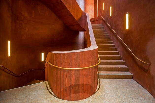  Treppenhaus im Museum Küppersmühle, abgekürzt MKM, Innenhafen, Duisburg, Nordrhein-Westfalen, Deutschland, Europa *** Staircase in the Küppersmühle Museum, abbreviated MKM, Innenhafen, Duisburg, North Rhine-Westphalia, Germany, Europe Copyright: imageBROKER/HarryxLaub ibxhal07220874.jpg