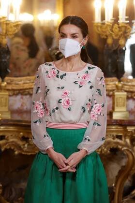 König Felipe von Spanien empfängt Botschafter im Königlichen Palast in Madrid Spain s Queen Letizia attends the royal reception to diplomatic corps accredited to Spain, at Royal Palace, in Madrid, Spain, 17 January 2022. Royal reception to diplomatic corps !ACHTUNG: NUR REDAKTIONELLE NUTZUNG!  Copyright: xJUANxCARLOSxHIDALGOx GRAF1127 20220117-3d785ba36892a1c5cfc5e4c607ad4364760e89e9