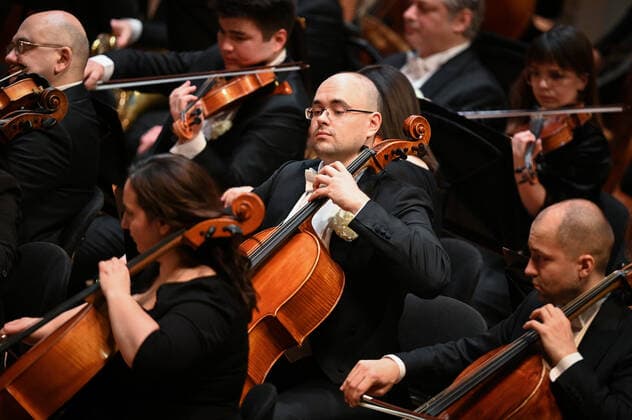 Russia Music Pianist Douglas Concert 6743615 17.01.2022 Musicians the Moscow State Academic Symphony Orchestra conducted by Pavel Kogan perform with British pianist, winner of the VIII International Tchaikovsky Competition Barry Douglas at a concert in Moscow, Russia. Ramil Sitdikov Sputnik Moscow Russia  Copyright: xRamilxSitdikovx