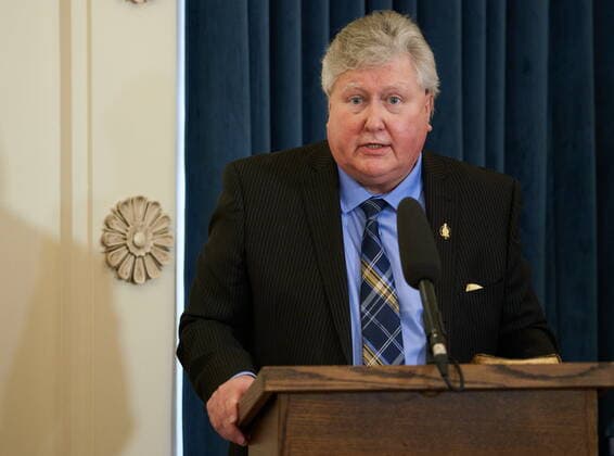 January 18, 2022, Winnipeg, MB, CANADA: Scott Johnston, Minister of Seniors and Long-Term Care is sworn in at the Manitoba Legislative Building in Winnipeg, Manitoba, Tuesday January 18, 2022. Winnipeg CANADA  - ZUMAc35_ 20220118_zaf_c35_060 Copyright: xDavidxLipnowskix