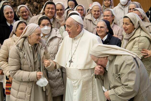 Bilder des Jahres 2022, Entertainment 01 Januar Entertainment Themen der Woche KW03 Entertainment Bilder des Tages News Bilder des Tages January 19, 2022, VATICAN CITY, VATICAN: Pope Francis during the General Audience at the Vatican, Vatican City, 19 Januaray 2022. ANSA VATICAN MEDIA +++ NO SALES, EDITORIAL USE ONLY VATICAN CITY VATICAN - ZUMAa110 20220119_zaf_a110_015 Copyright: xVaticanxMediax