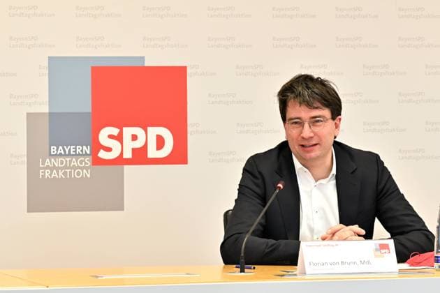 Florian von Brunn, Vorsitzender der BayernSPD und Fraktionsvorsitzender der Landtags-SPD. Florian von Brunn, Fraktionsvorsitzender der Bayern-SPD, bei der Klausurtagung der Landtagsfraktion. München Bayern Deutschland Copyright: xRolfxPossx