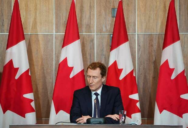 Kanada, Marc Miller, Minister für indigene Beziehungen, Pressekonferenz in Ottawa January 20, 2022, Ottawa, ON, Canada: Minister of Crown-Indigenous Relations Marc Miller takes part in a blessing at the beginning of a press conference in Ottawa on Thursday, Jan. 20, 2022. Ottawa Canada  - ZUMAc35_ 20220120_zaf_c35_006 Copyright: xSeanxKilpatrickx