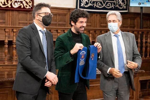 Miguel Angel Munoz und David Casas Risco bei der Verleihung der Premios Cygnus 2022, de Cine Solidario y de Valores in der Universität Alcala. Alcala de Henares, 20.01.2022 Miguel Ãngel Munoz  Foto:xDyDxFotografosx xFuturexImage