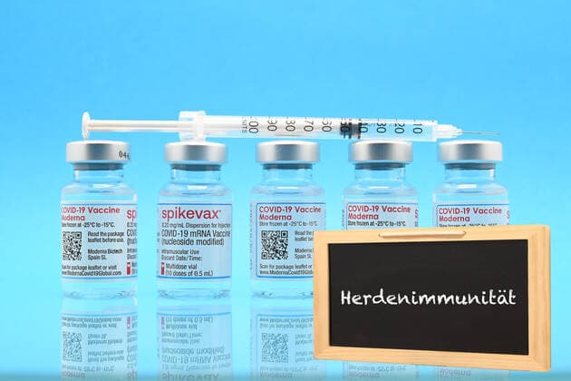 Stock and symbol images I 21 01 2022 topic herd immunity Hamburg Neugraben Hamburg Germany Copyright: xLobeca FelixxSchlikisx