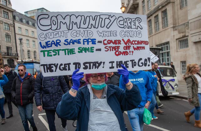 January 22, 2022, London, England, United Kingdom: Thousands of anti-vaccine protesters stage a demonstration outside London headquarters of BBC. London United Kingdom - ZUMAs262 20220122_zip_s262_001 Copyright: xTayfunxSalcix