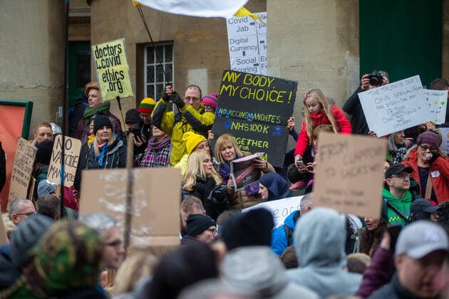 January 22, 2022, London, England, United Kingdom: Thousands of anti-vaccine protesters stage a demonstration outside London headquarters of BBC. London United Kingdom - ZUMAs262 20220122_zip_s262_029 Copyright: xTayfunxSalcix