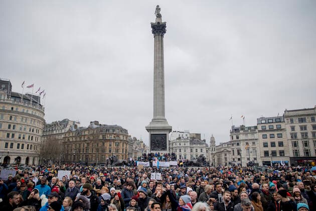 January 22, 2022, London, United Kingdom: Crowds of protesters gather at the Trafalgar Square during the demonstration..Thousands of people marched on the street in Central London to protest against mandatory COVID vaccination to all NHS staff by 1st April 2022. The national call of action was organised by NHS100K who estimated there are over 100,000 of health and social care staff would lose their jobs over the mandates. They called for an open dialogue with Sajid Javid, the current Secretary of State for Health and Social Care of the UK government, regarding the issues on making COVID vaccination mandatory for NHS staff. London United Kingdom - ZUMAs197 20220122_zaa_s197_104 Copyright: xHestherxNgx