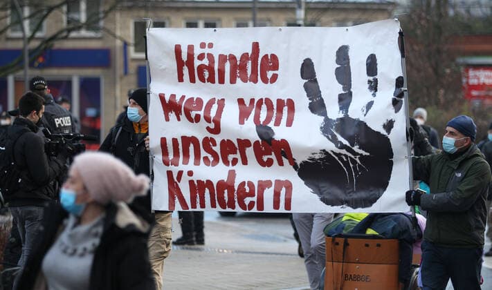 Demonstration of critics of the Corona measures in Barmbek The kick-off rally took place on Bert Kaempfert Platz From there, the protest marched in the direction of Fuhlsbüttel The demonst