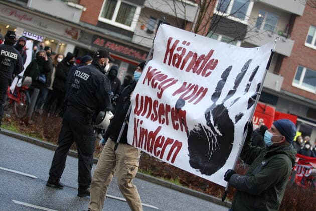 Demonstration of critics of the Corona measures in Barmbek The kick-off rally took place on Bert Kaempfert Platz From there, the protest marched in the direction of Fuhlsbüttel The demonst