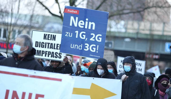 Demonstration of critics of the Corona measures in Barmbek The kick-off rally took place on Bert Kaempfert Platz From there, the protest marched in the direction of Fuhlsbüttel The demonst