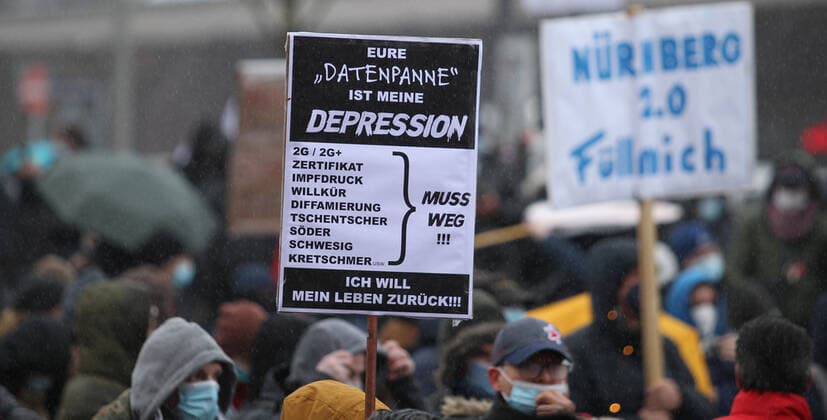 Demonstration of critics of the Corona measures in Barmbek The kick-off rally took place on Bert Kaempfert Platz From there, the protest marched in the direction of Fuhlsbüttel The demonst