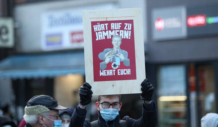 Demonstration of critics of the Corona measures in Barmbek The kick-off rally took place on Bert Kaempfert Platz From there, the protest marched in the direction of Fuhlsbüttel The demonst