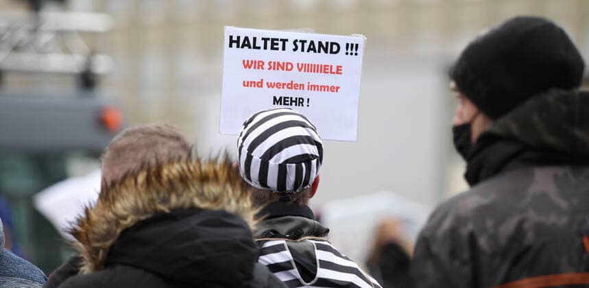 Demonstration of critics of the Corona measures in Barmbek The kick-off rally took place on Bert Kaempfert Platz From there, the protest marched in the direction of Fuhlsbüttel The demonst