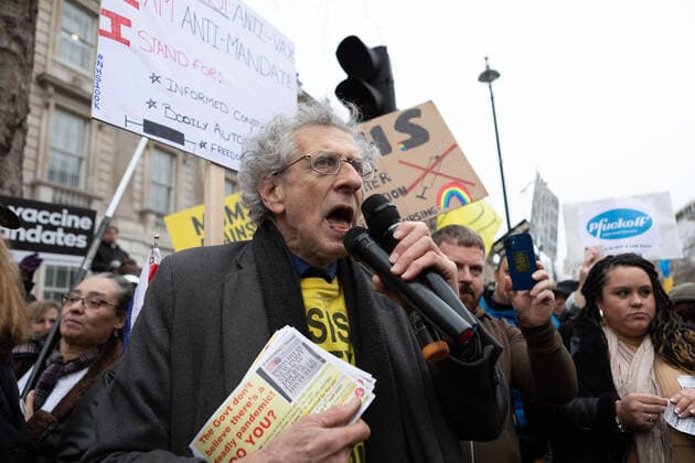 January 22, 2022, London, England, United Kingdom: Former Labour Party leader and now anti-vaccine activist, Piers Corbyn seen giving a speech during the demonstration..By April 2022, 100k members of the NHS will have to be fully vaccinated or lose their jobs. In light of this draconian requirement, NHS nurses have come together to protest against such coercion, defending their medical freedom and accusing the government for a total mistreatment of the health workers over the pandemic. Other anti-lockdown and anti-vaccine groups have jointly protested against the restrictions imposed by the government, and threaten to take to the streets should the restrictions not be lifted by 27th Jan 2022. London United Kingdom - ZUMAs197 20220122_zaa_s197_130 Copyright: xBelindaxJlaox