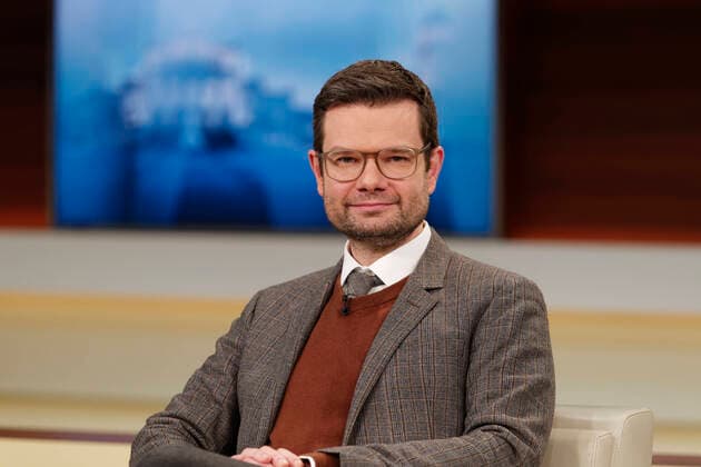 Marco Buschmann with Anne Will 2022 01 23, Germany, Berlin Dr Marco Buschmann FDP , Federal Minister of Justice, as a guest with Anne Will in the first topic of politics talk round in the ARD Omikron wave there, vaccination obligation not with which plan goes Germany into the third Corona year