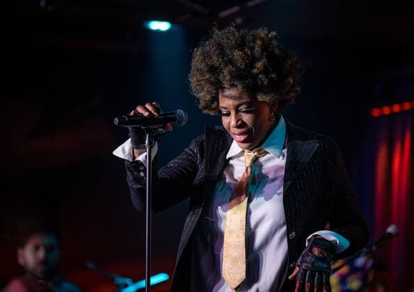 Honolulu, HI- January 23, 2022: Macy Gray performs at Blue Note Hawaii at Outrigger Waikiki Resort in Honolulu, HI on January 23, 2022. Copyright: xErikxKabikxPhotography xMediaPunchx