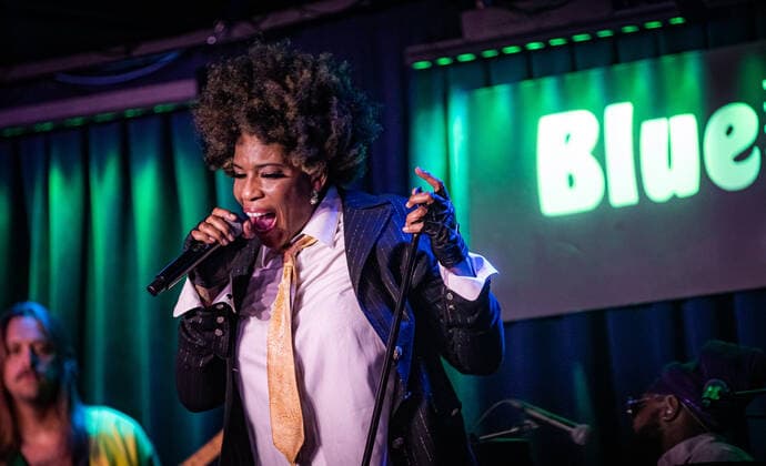 Honolulu, HI- January 23, 2022: Macy Gray performs at Blue Note Hawaii at Outrigger Waikiki Resort in Honolulu, HI on January 23, 2022. Copyright: xErikxKabikxPhotography xMediaPunchx