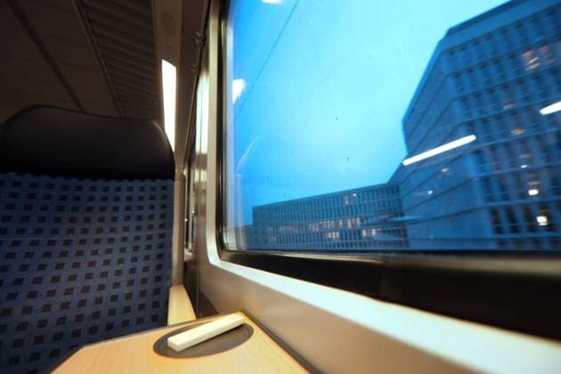 Berlin - Deutschland. Vergessener Antigen-Schnelltest in einem Regio. *** Berlin Germany Forgotten antigen rapid test in a regio