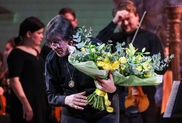 MOSCOW, RUSSIA â€“ JANUARY 24, 2022: Conductor Yuri Bashmet receives flowers during a concert marking his 69th birthday at the Tchaikovsky Concert Hall; the concert is held as part of the 2022 Winter International Arts Festival. Artyom Geodakyan TASS  TS12023D