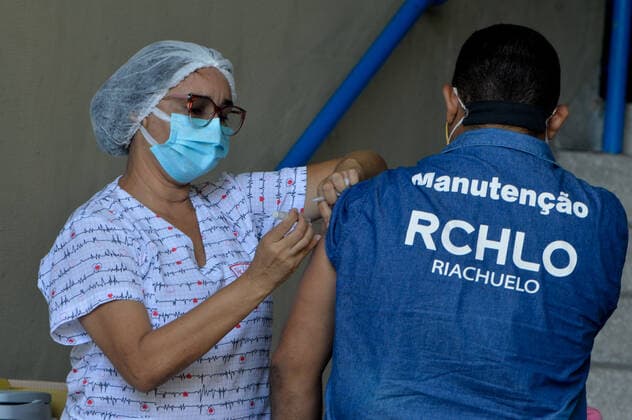 January 24, 2022, Natal, Rio Grande do Norte, Brazil: Movement at the premises of the second Center for Combating Influenza Syndromes and Covid-19, at Ginasio Nelio Dias, as set up by the Natal City Hall to meet the great demand of patients with flu symptoms, this Monday (24). The Center has doctors, medicines and tests to make an accurate diagnosis of the disease. In addition to welcoming, risk classification, medical consultation, rapid tests for covid, stabilization and referral, when necessary, to another point of care, such as the Emergency Care Units, which are receiving cases with more severe symptoms. Copyright: xJosexAldenirx
