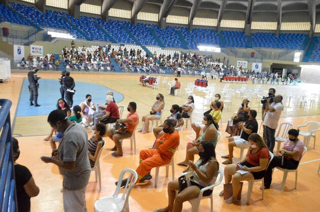 January 24, 2022, Natal, Rio Grande do Norte, Brazil: Movement at the premises of the second Center for Combating Influenza Syndromes and Covid-19, at Ginasio Nelio Dias, as set up by the Natal City Hall to meet the great demand of patients with flu symptoms, this Monday (24). The Center has doctors, medicines and tests to make an accurate diagnosis of the disease. In addition to welcoming, risk classification, medical consultation, rapid tests for covid, stabilization and referral, when necessary, to another point of care, such as the Emergency Care Units, which are receiving cases with more severe symptoms. Copyright: xJosexAldenirx