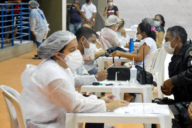 January 24, 2022, Natal, Rio Grande do Norte, Brazil: Movement at the premises of the second Center for Combating Influenza Syndromes and Covid-19, at Ginasio Nelio Dias, as set up by the Natal City Hall to meet the great demand of patients with flu symptoms, this Monday (24). The Center has doctors, medicines and tests to make an accurate diagnosis of the disease. In addition to welcoming, risk classification, medical consultation, rapid tests for covid, stabilization and referral, when necessary, to another point of care, such as the Emergency Care Units, which are receiving cases with more severe symptoms. Copyright: xJosexAldenirx