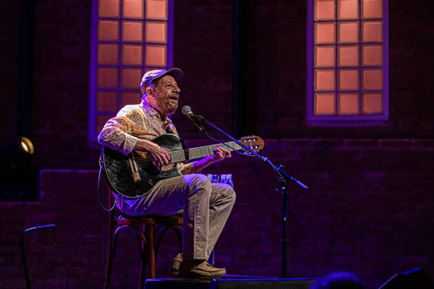 SÃO PAULO, SP - 24.01.2022: SHOW JOÃO BOSCO - The musician João Bosco performs this holiday eve on the Anniversary of the City of São Paulo on the Bourbon Street stage, the singer-songwriter, former partner of Aldir Blanc interprets classics such as Jade, Corsário, Kid Cavaquiknho, among others. The presentation took place on the night of this Monday, January 24, 2022. x2163309x  VanxCampos