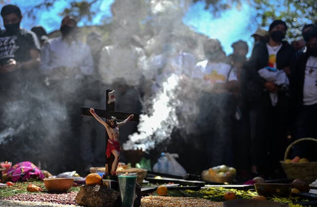 11th Anniversary Of The Death Of Bishop Samuel Ruiz Commemorated In Chiapas Hundreds of indigenous people from the villages surrounding San Cristobal de las Casas, took part in a pilgrimage and mass on the 11th anniversary of the death of Catholic Bishop Samuel Ruiz. Ruiz is best known for his role as mediator during the conflict between the Zapatista Army of National Liberation (EZLN) and the Institutional Revolutionary Party (PRI). Ruiz s diocese helped some hundreds of thousands of indigenous Maya people in Chiapas who were among Mexico s poorest marginalized communities. On Tuesday, January 25, 2022, in San Cristobal de las Casas, Chiapas, Mexico. San Cristobal de las Casas Mexico  Copyright: xArturxWidakx originalFilename: widak-11thanni220125_npFcd.jpg