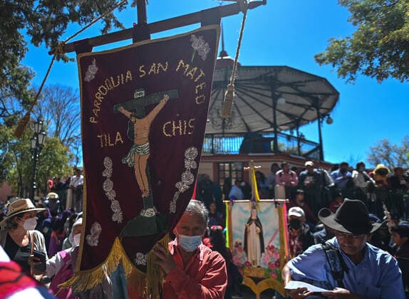 11th Anniversary Of The Death Of Bishop Samuel Ruiz Commemorated In Chiapas Hundreds of indigenous people from the villages surrounding San Cristobal de las Casas, took part in a pilgrimage and mass on the 11th anniversary of the death of Catholic Bishop Samuel Ruiz. Ruiz is best known for his role as mediator during the conflict between the Zapatista Army of National Liberation (EZLN) and the Institutional Revolutionary Party (PRI). Ruiz s diocese helped some hundreds of thousands of indigenous Maya people in Chiapas who were among Mexico s poorest marginalized communities. On Tuesday, January 25, 2022, in San Cristobal de las Casas, Chiapas, Mexico. San Cristobal de las Casas Mexico  Copyright: xArturxWidakx originalFilename: widak-11thanni220125_np5XO.jpg